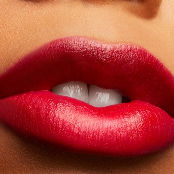 MAC Cosmetics Love Me Lipstick (Give Me Fever) - Picture 4 of 6